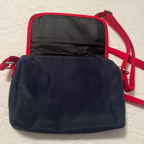 Bundle Mitchell & Ness New England Patriots Knit Pom Pom Hat & Licensed Purse - Picture 10 of 11